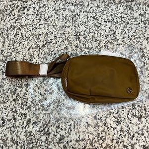 NWT Everywhere Belt Bag in Burnt Carmel